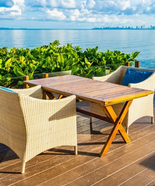 Best Outdoor Rugs For Wood Decks (All Tested)